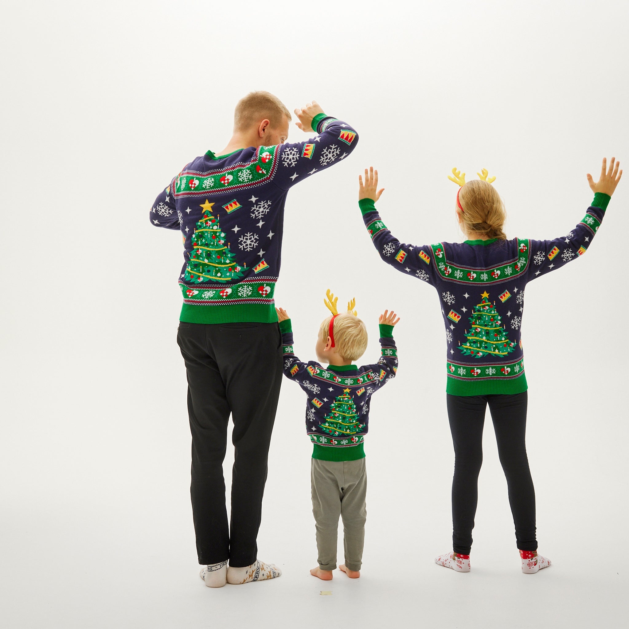 Christmas tree navy christmas sweater - child.